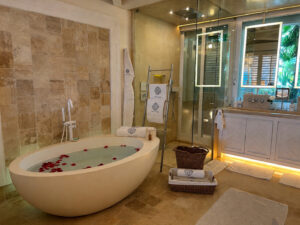 25C Villa Bliss – Sun Suite Bathroom