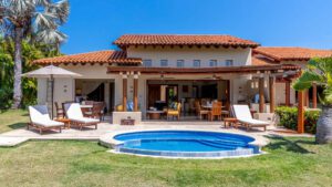 villa-13864924801681164283.jpg