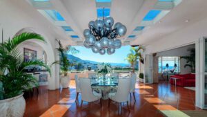 villa-70128811991679600421.jpg