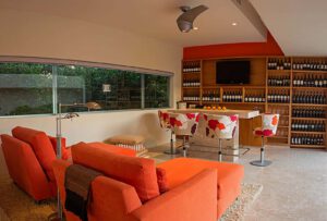 villa-70501604671681597255.jpg