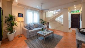 villa-86683551901679600421.jpg