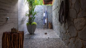 villa-92780460551698949062.jpg