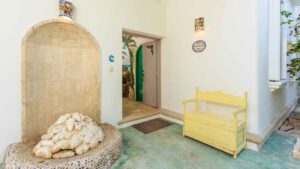 villa-9946832101721266390.jpg