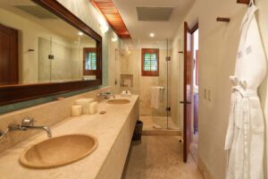 villa-11068740621681412383.jpg