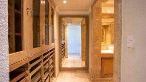 villa-12217854171756924733.jpg