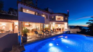 villa-25135305941718915364.jpg