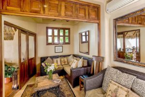 villa-51559625691679324858.jpg