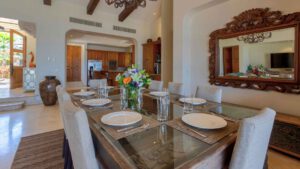villa-53899940671697573423.jpg