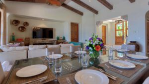 villa-59273426881697573423.jpg