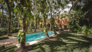 villa-37982102401760549429.jpg