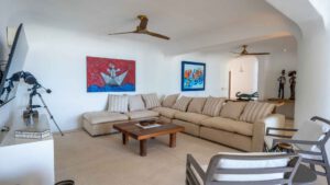 villa-97223276751750185723.jpg