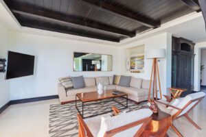 villa-53152970041681337807.jpg
