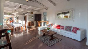 villa-9129624231679320360.jpg