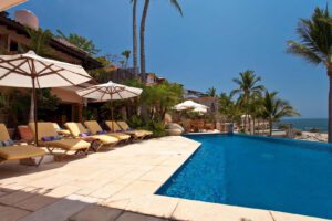 villa-94944463341697643430.jpg