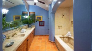 villa-41041071221679323148.jpg