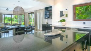 villa-89100585871697497979.jpg