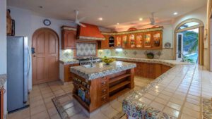 villa-161678489692.jpg