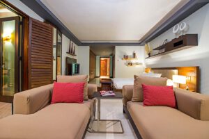 villa-38575969031681411768.jpg