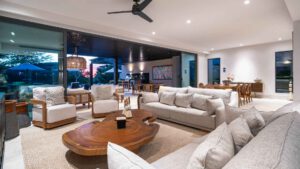 villa-84086947221740776947.jpg