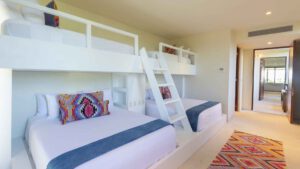 villa-94594312791681337118.jpg
