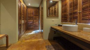 villa-22320006811681589672.jpg