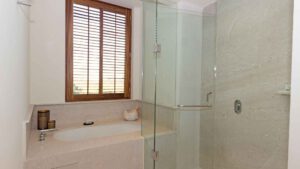 villa-37816857081681338645.jpg