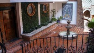 villa-38792404471679325583.jpg