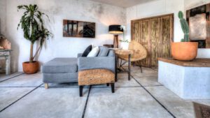 villa-49582867991679940602.jpg