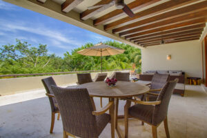 villa-54392837531681316632.jpg