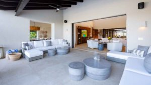 villa-76116861211747770339.jpg