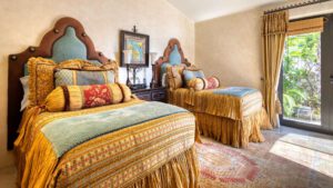 villa-80121637071729975313.jpg