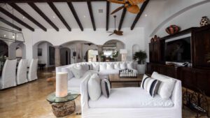 villa-10613373871733769074.jpg