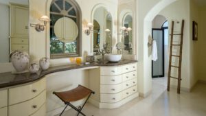 villa-10800960751697317134.jpg