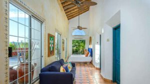 villa-31025477721718742708.jpg