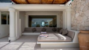 villa-35248981401751141519.jpg