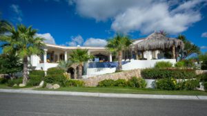 villa-74913666251697317134.jpg