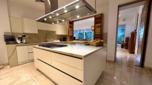 villa-79512350361755811288.jpg