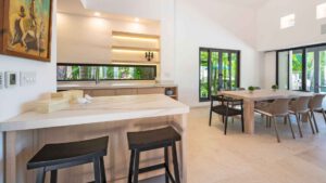 villa-82403772981681334624.jpg