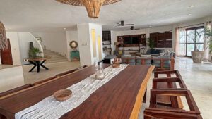 villa-88300429861747418840.jpg