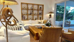 villa-90235546191755811288.jpg