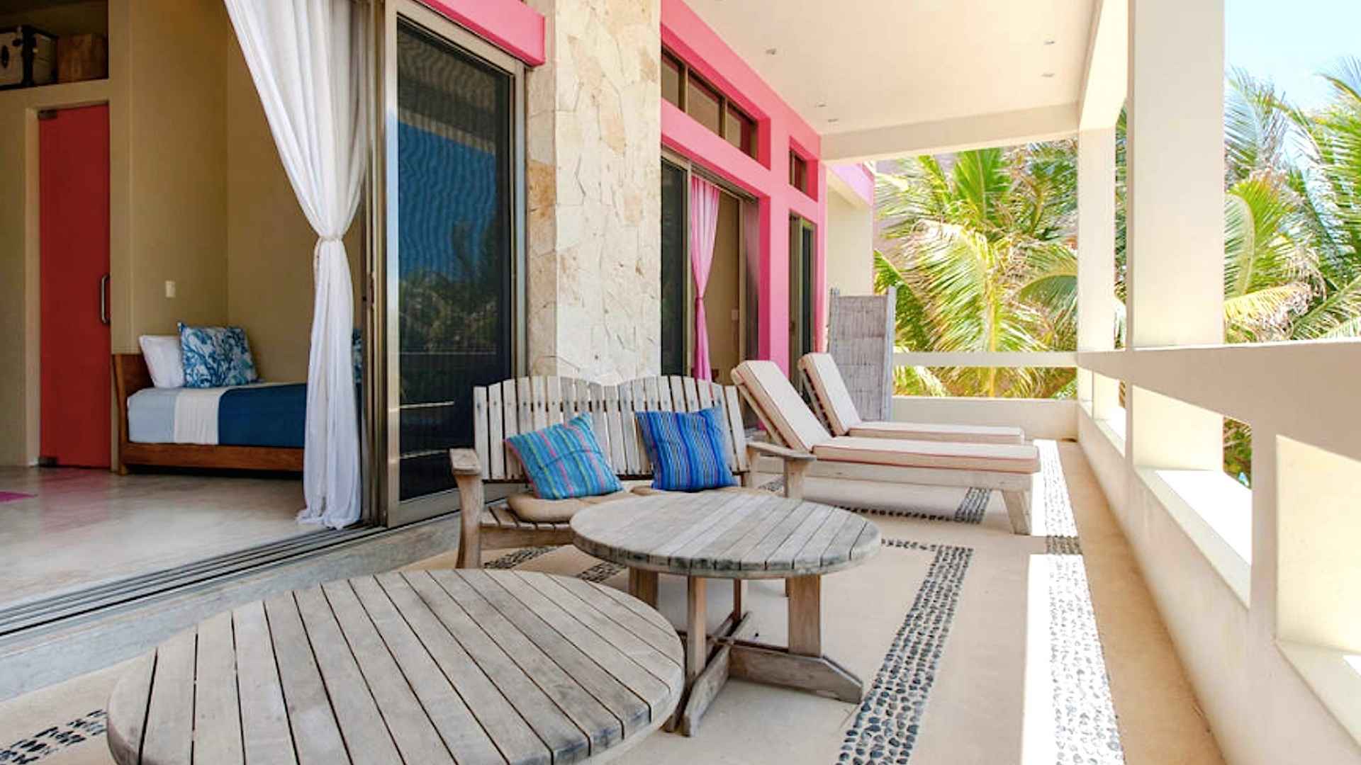 Villa Alma Rosa’s pink exterior.