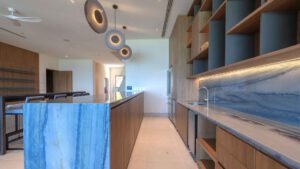 xr:d:DAEMrW4V-o4:22304,j:7422355827633575139,t:24040220