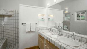 xr:d:DAEMrW4V-o4:19814,j:8761034143437700502,t:23102402