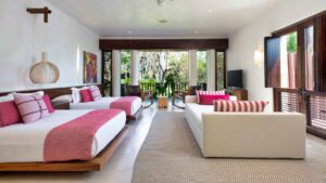 xr:d:DAEMrW4V-o4:19087,j:1530499154563934958,t:23082823