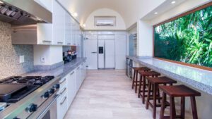 xr:d:DAEMrW4V-o4:17626,j:47827403100,t:23022815