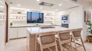 xr:d:DAEMrW4V-o4:21362,j:9188885145757287637,t:24011918