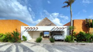 xr:d:DAEMrW4V-o4:18861,j:7038396866586859582,t:23071500