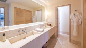 xr:d:DAEMrW4V-o4:19614,j:2969404481807312892,t:23101820