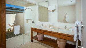 xr:d:DAEMrW4V-o4:20104,j:8551619233594621902,t:23111702