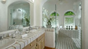 xr:d:DAEMrW4V-o4:19793,j:424871231333478822,t:23102402